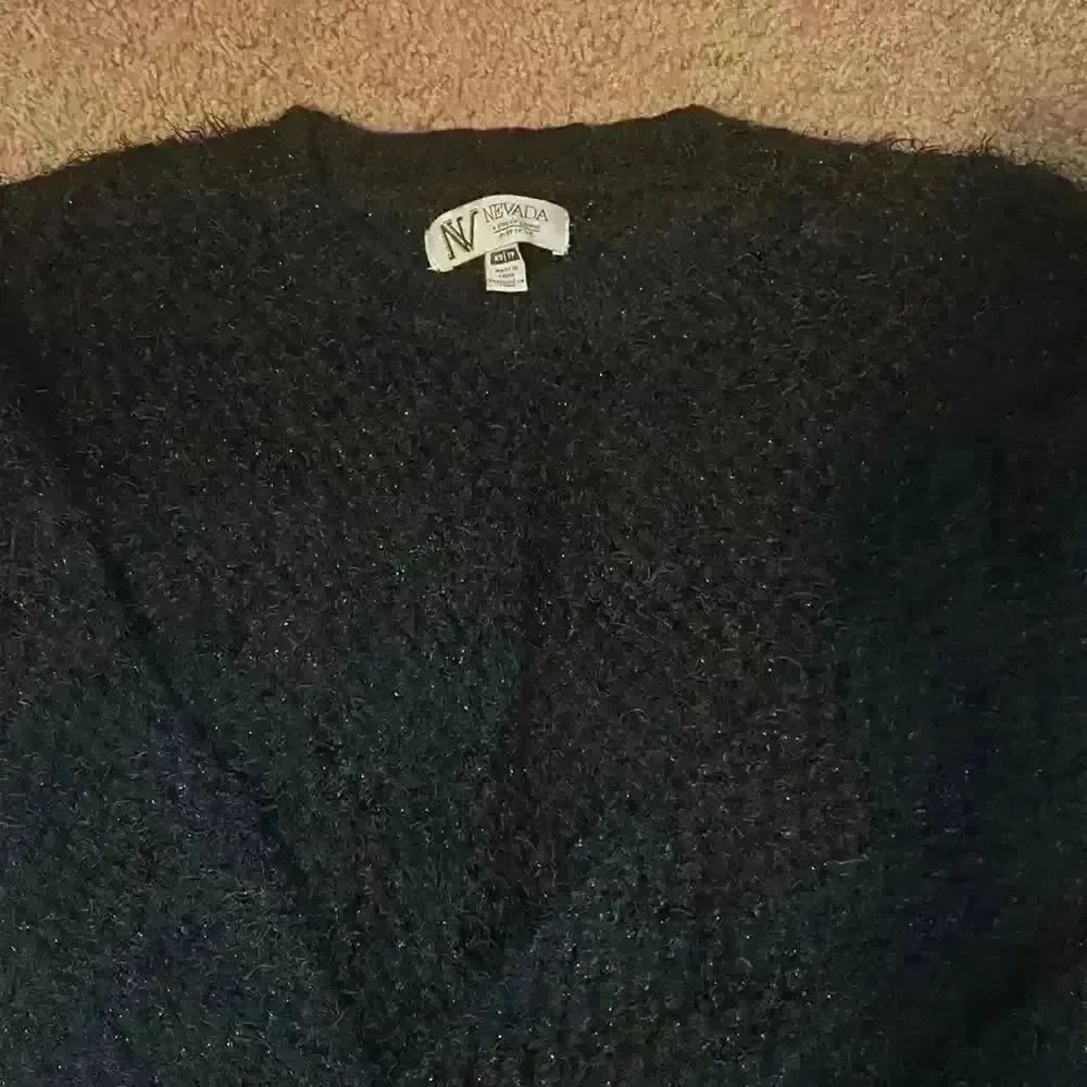 Black fuzzy sweater - Picture 2 of 5